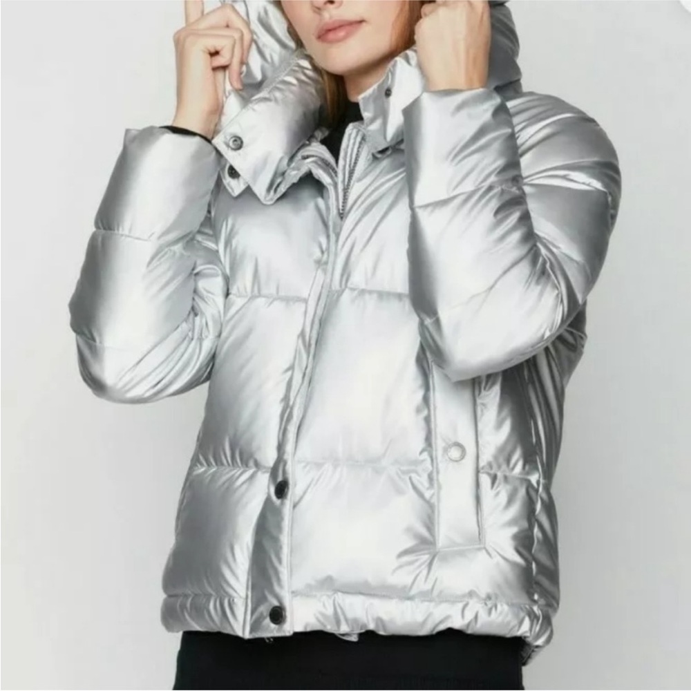 BCBG silver puffer jacket - small never worn